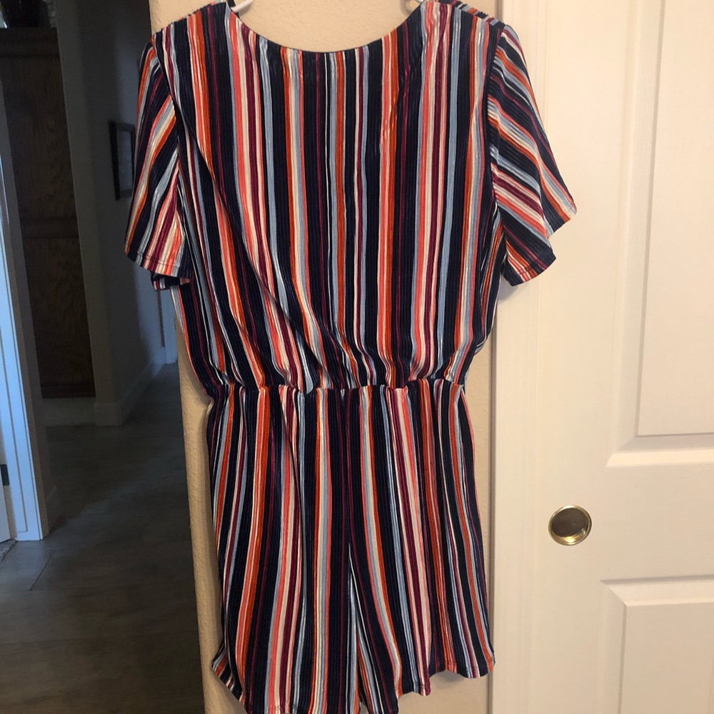 Striped romper - Picture 2 of 3